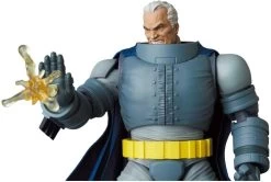 Batman The Dark Knight Returns MAFEX No.146 Armored Batman -Figure Toy 22c9e3ec 7789 4f53 91b3 d0c83d9a2aec