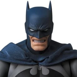 Batman: Hush MAFEX No.105 Batman -Figure Toy 2908a751 74d2 411f b8ae 45964d0b140a