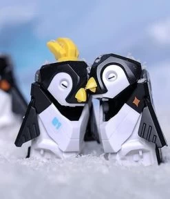 BeastBOX BB-08 IceQube -Figure Toy 51c2c5a1 b2a3 4583 bcd7 69f914099a7b