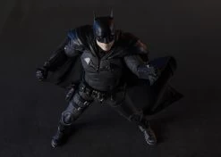 Bandai The Batman S.H.Figuarts Batman -Figure Toy 9bbdaa65 eb4c 4165 8ab1 b937f62edc46